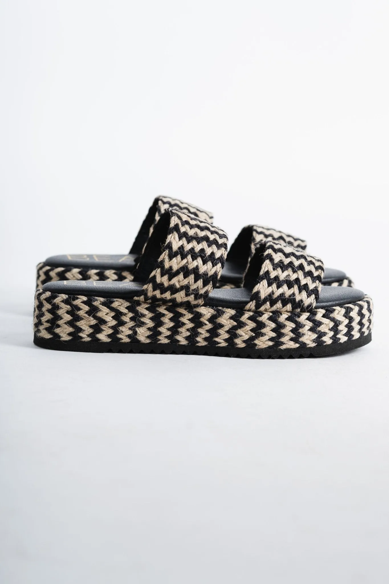 Borderline platform sandal black multi