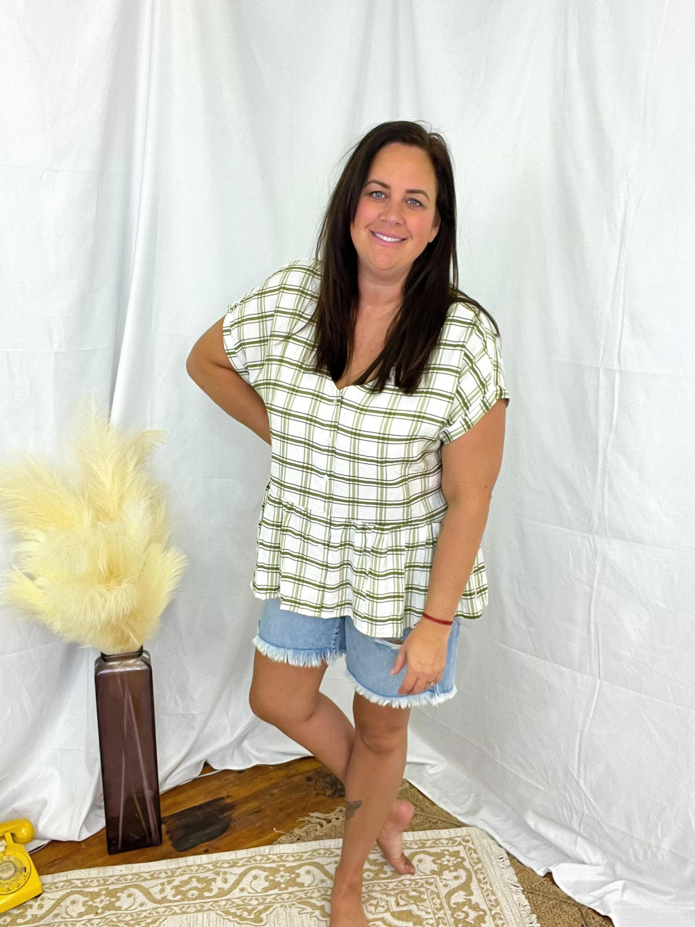 Curvy/Plus Cream Olive Plaid Short Sleeve Blouse