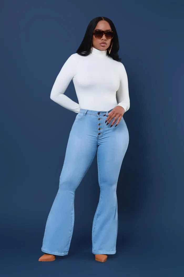 Dina High Waist Stretchy Bell Bottom Jeans - Light Wash