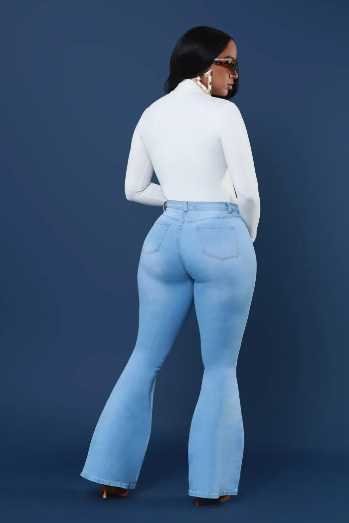 Dina High Waist Stretchy Bell Bottom Jeans - Light Wash