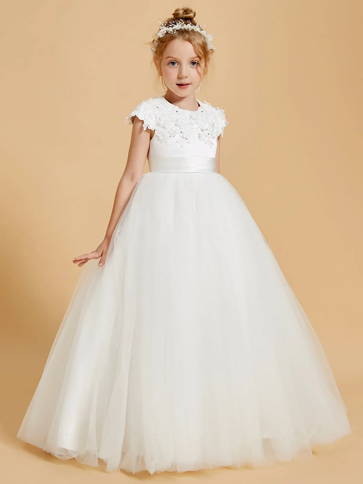 Graceful Flower Girl Dresses with Lace Applique and Cap Sleeves