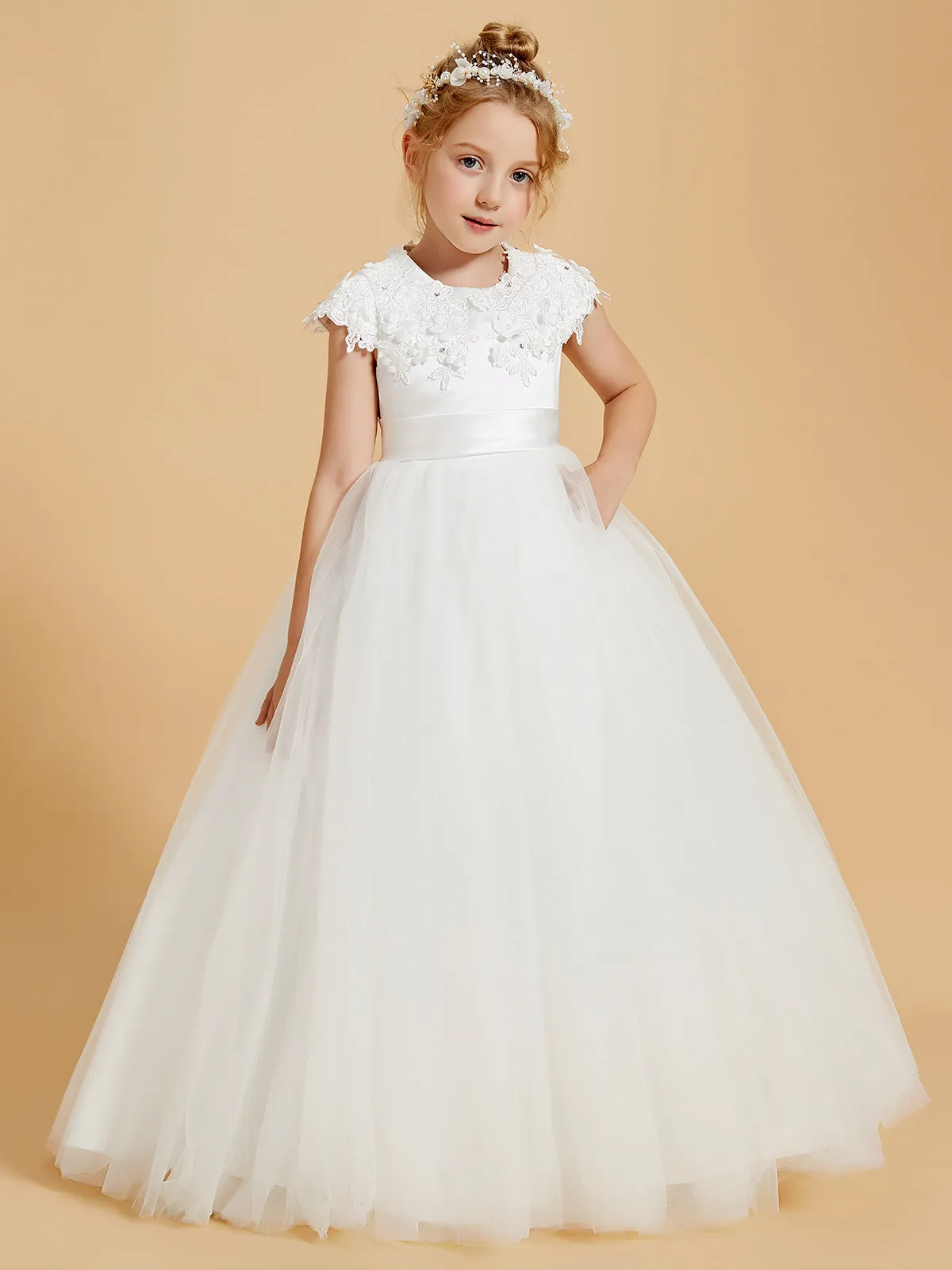 Graceful Flower Girl Dresses with Lace Applique and Cap Sleeves