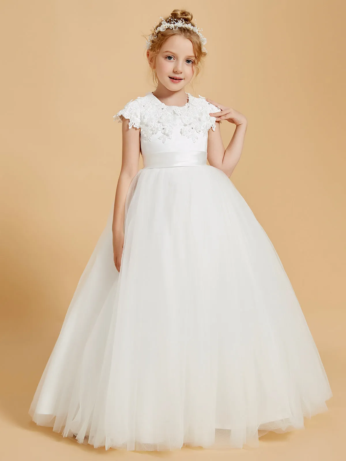 Graceful Flower Girl Dresses with Lace Applique and Cap Sleeves