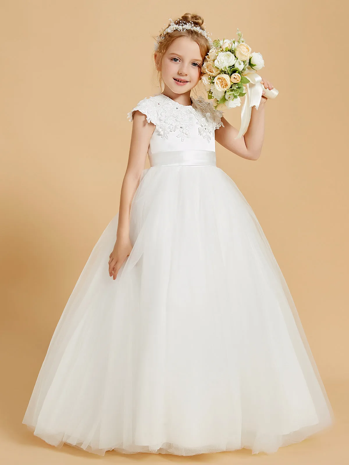 Graceful Flower Girl Dresses with Lace Applique and Cap Sleeves