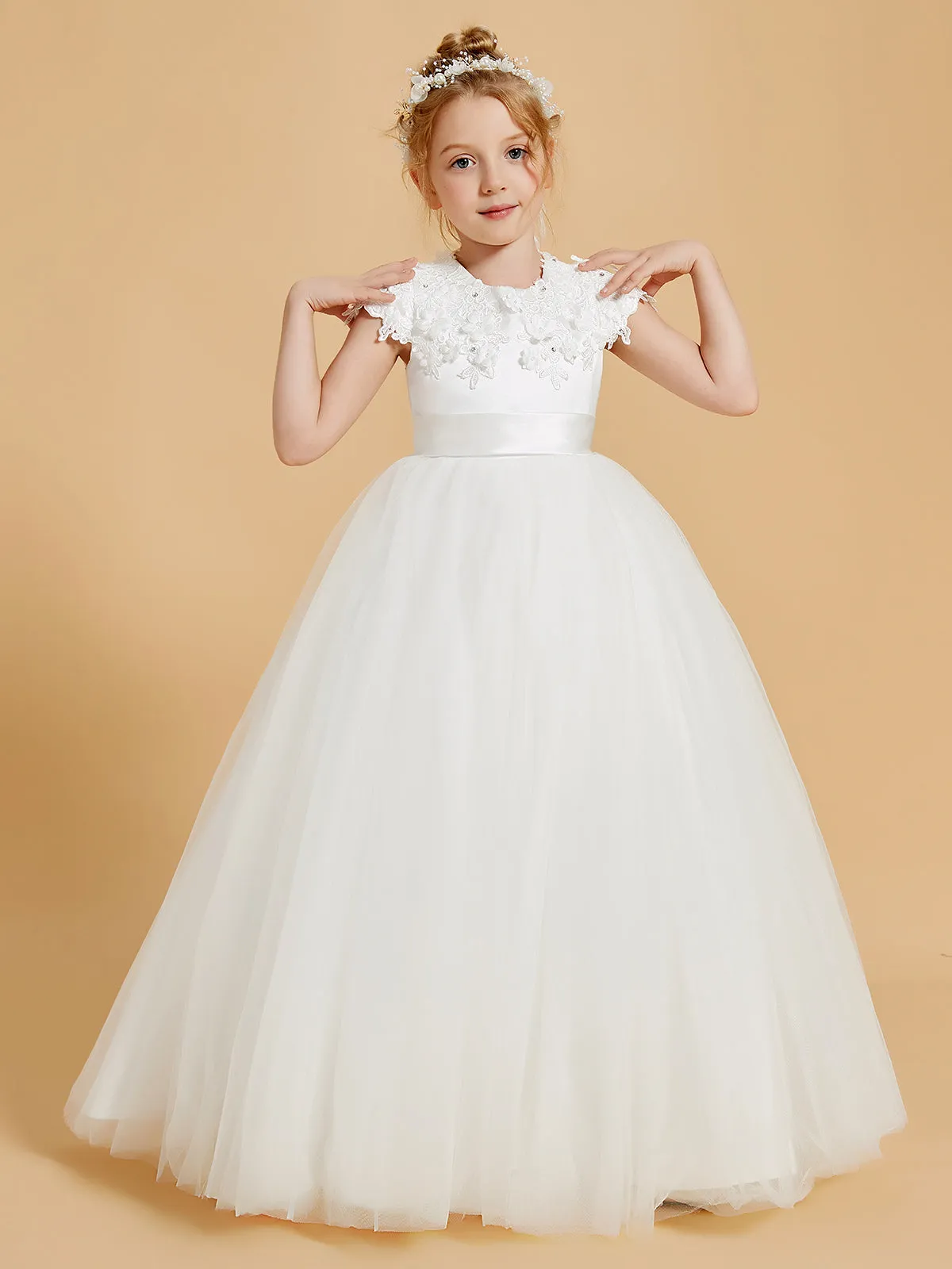 Graceful Flower Girl Dresses with Lace Applique and Cap Sleeves