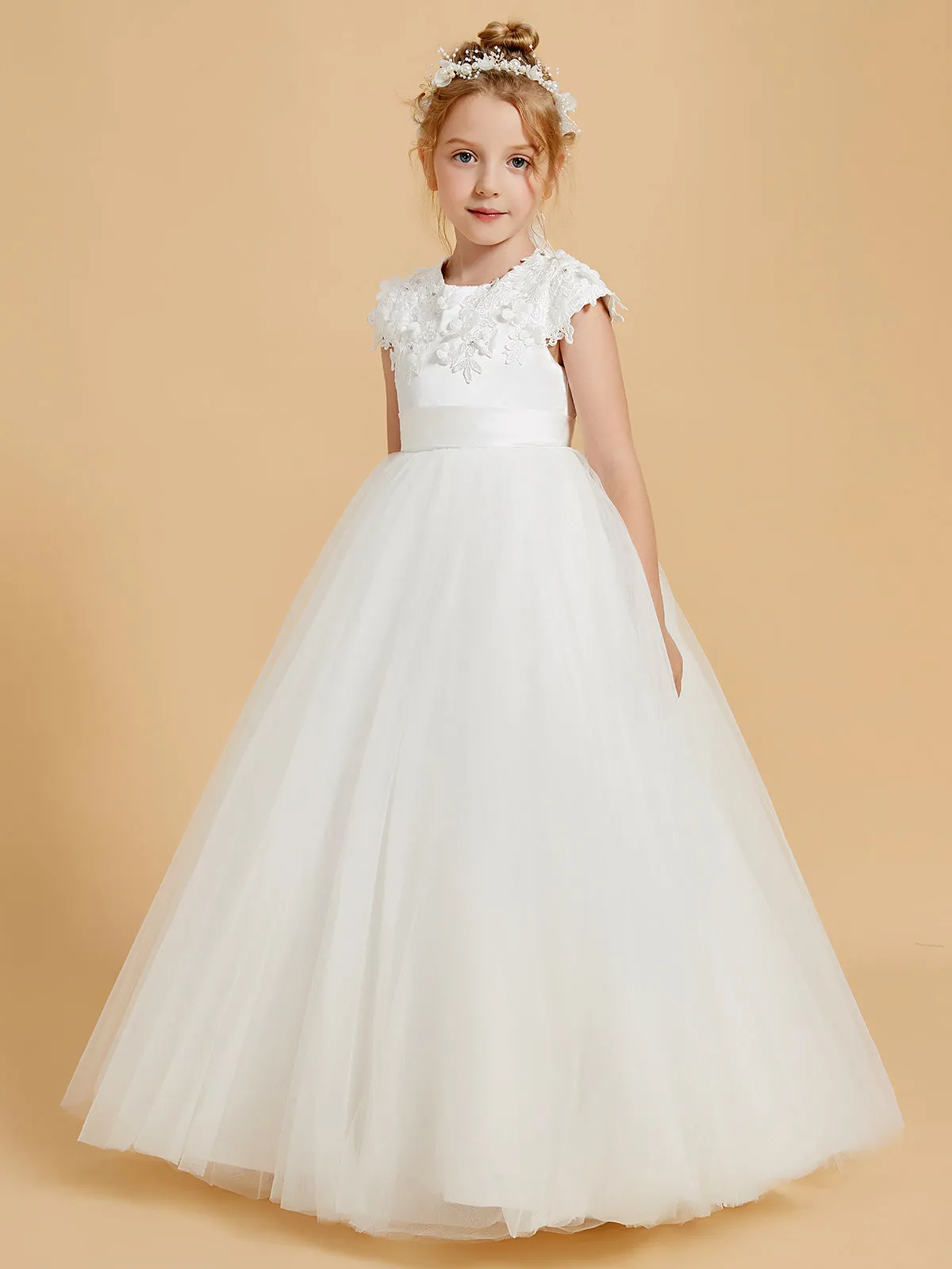 Graceful Flower Girl Dresses with Lace Applique and Cap Sleeves