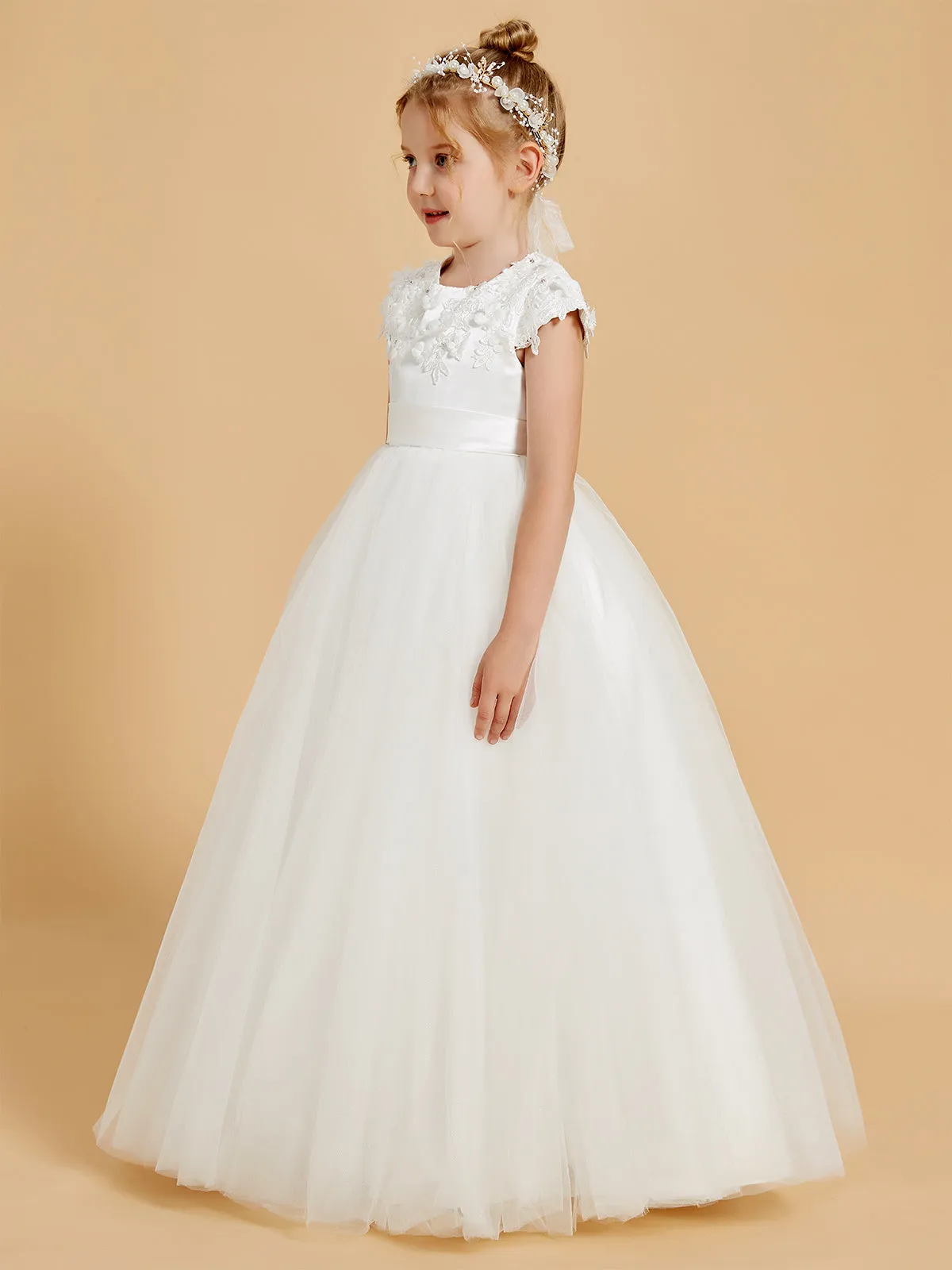 Graceful Flower Girl Dresses with Lace Applique and Cap Sleeves